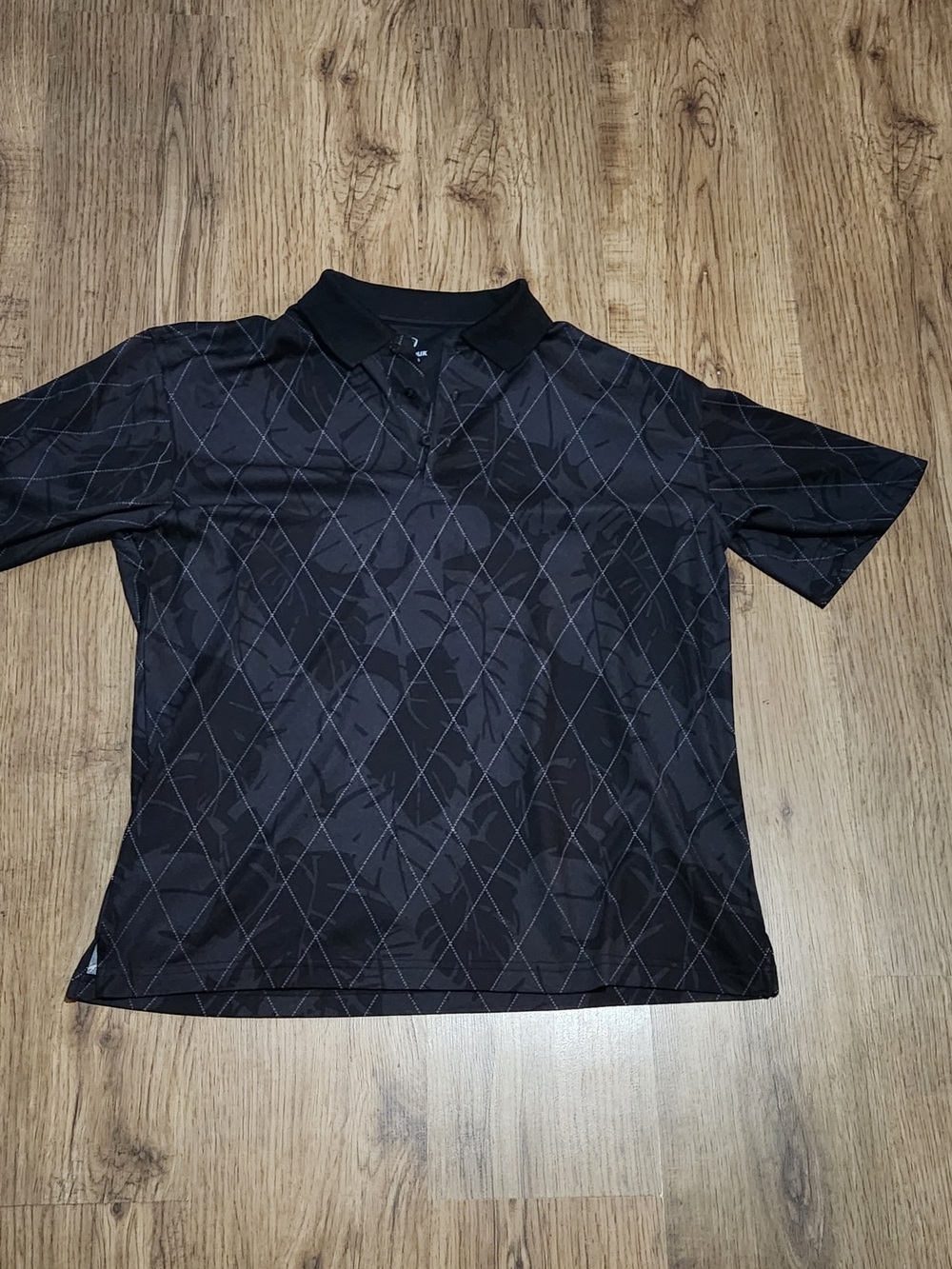Men's Black Short-Sleeve Golf Polo with Subtle Diamond Pattern